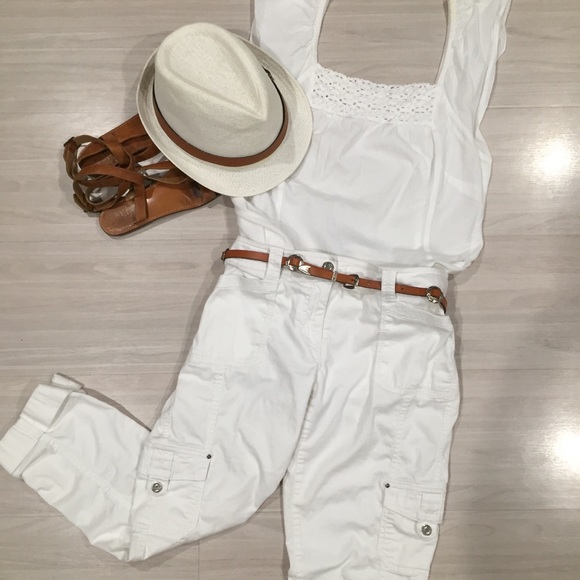 White House Black Market Pants - WHBM white capris cropped pants cotton size 4